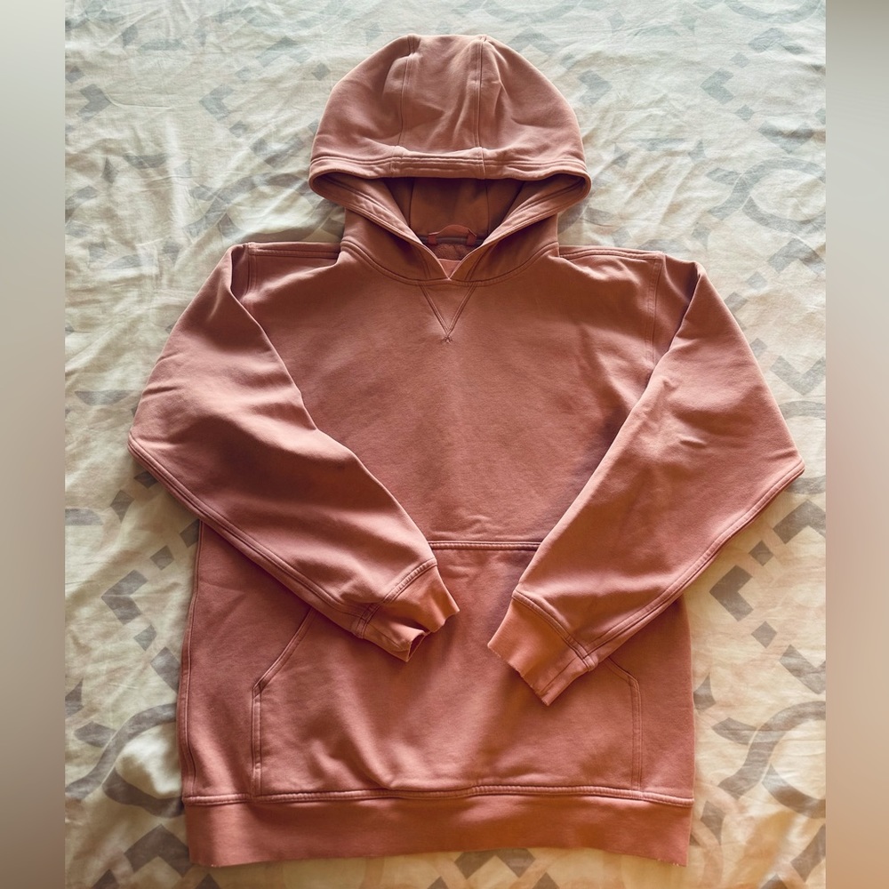 Lululemon Scuba with Hood Desert Rose Fits like a S/M